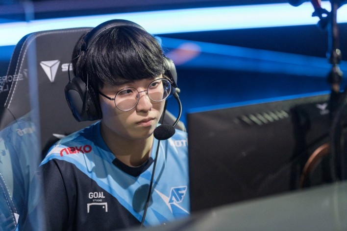 和坚持书写 和坚持书写