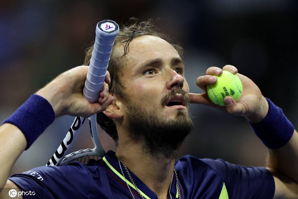 瞬间的迟疑 瞬间的迟疑