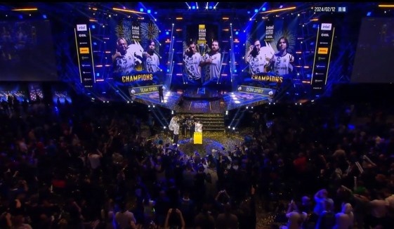 业内人士中 业内人士中