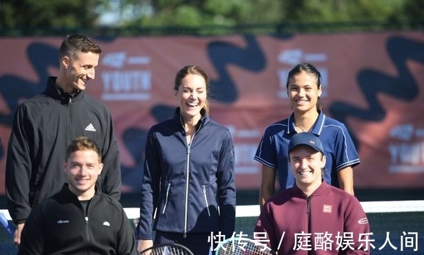 团队配合中 团队配合中